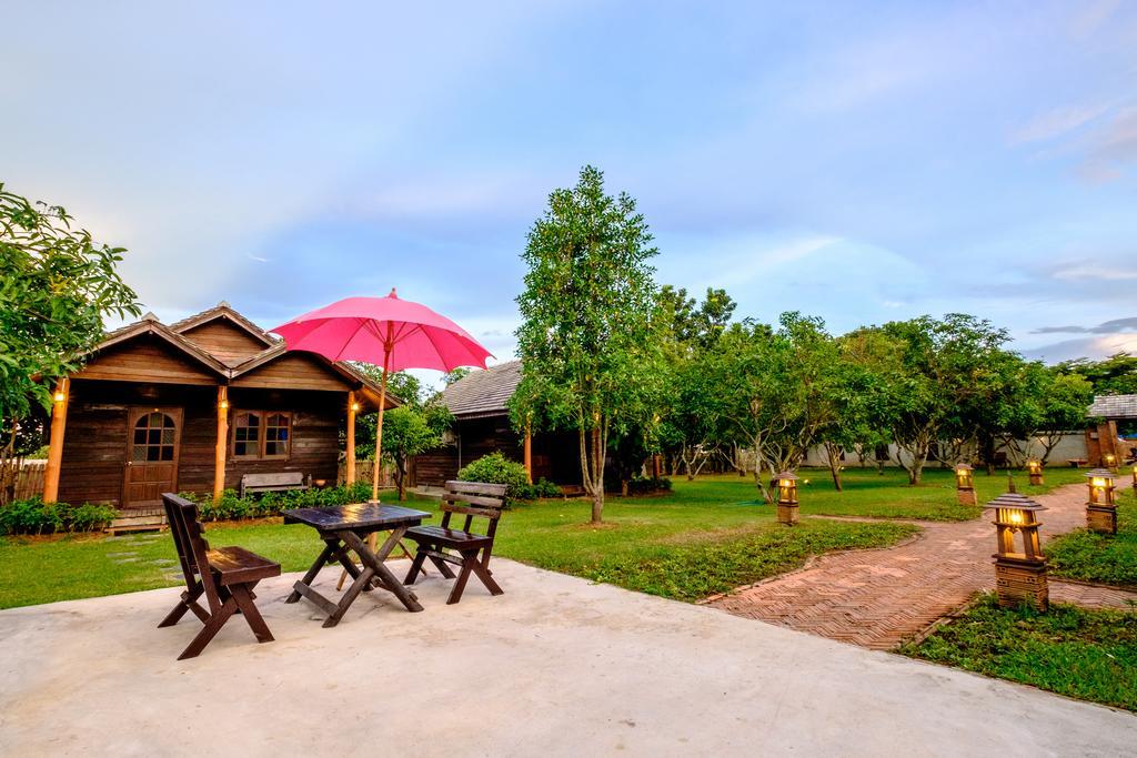 Banyen Villa San Sai Екстер'єр фото