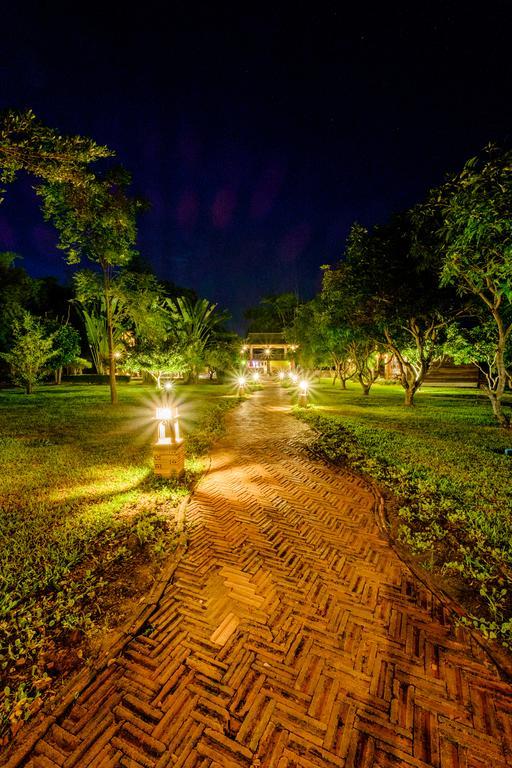 Banyen Villa San Sai Екстер'єр фото